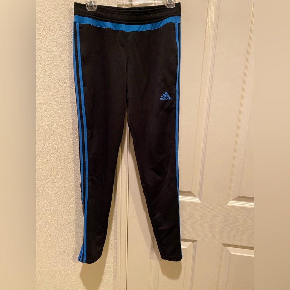 Black with blue stripes. Good condition